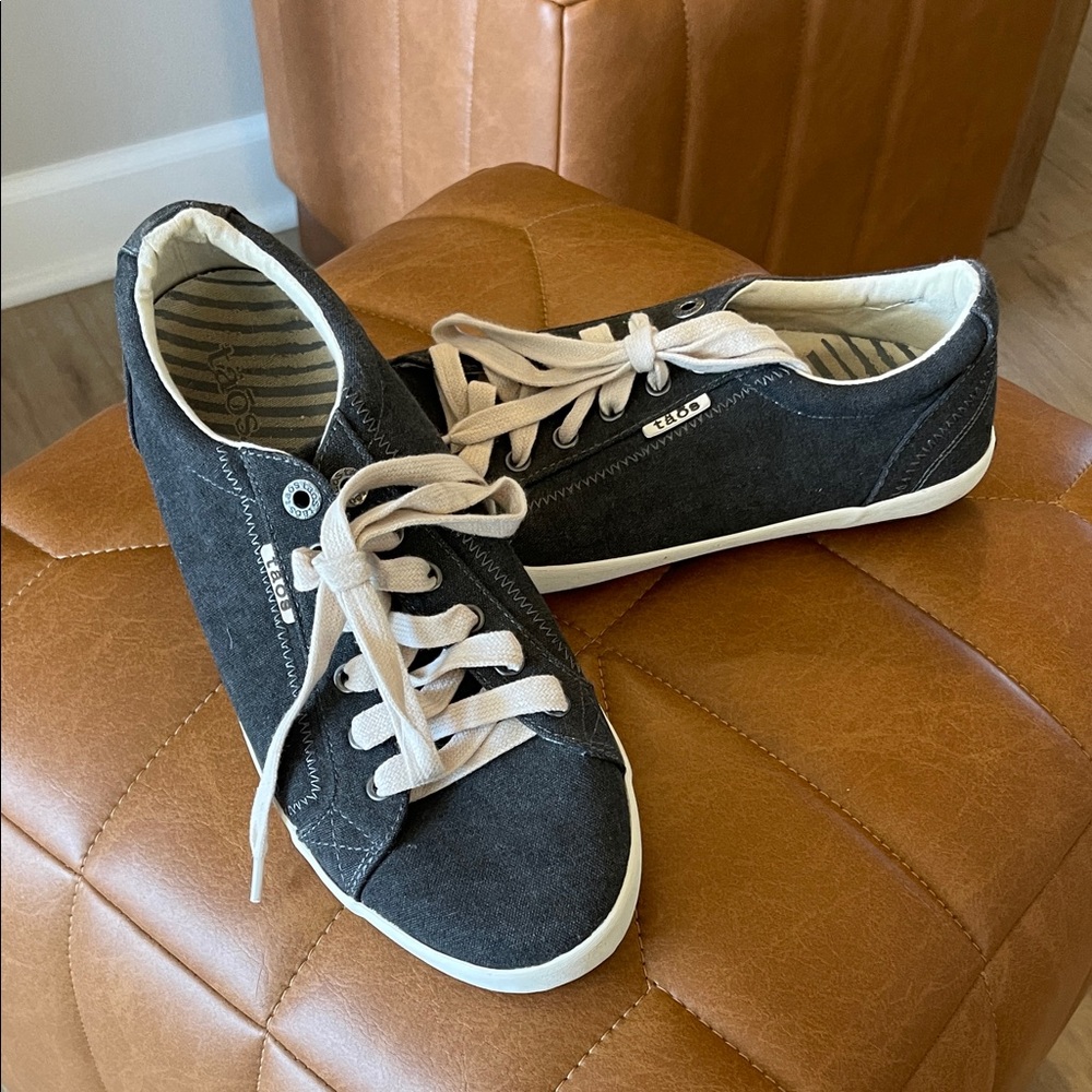 Women’s Taos Star sneakers